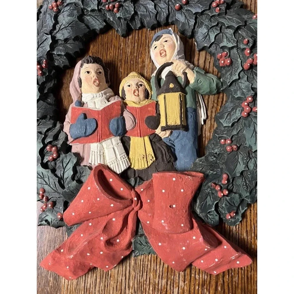Resin Christmas Carolers Wreath Wall Decor Holiday 12